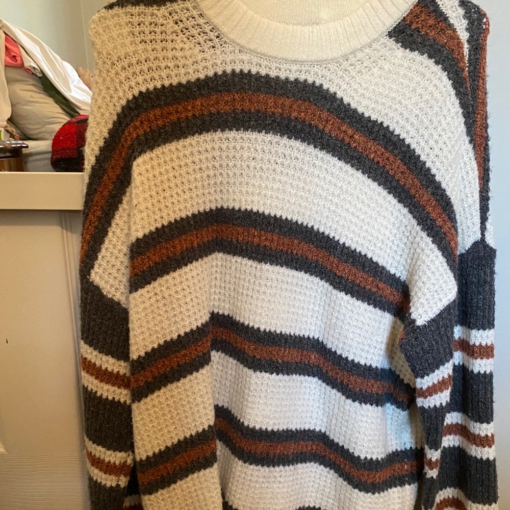 American eagle sweater.